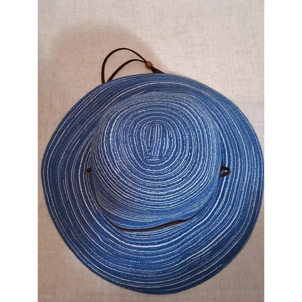 CTR Chaos Summit Blue White Striped Wide Brim Sun Hat Chin Strap S/M 1357